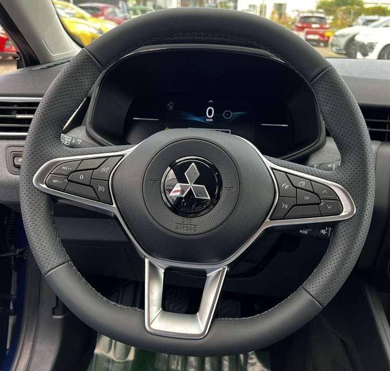 Neu Mitsubishi Colt Invite 91 PS (66 kW) 2025 Schwarz Kleinwagen