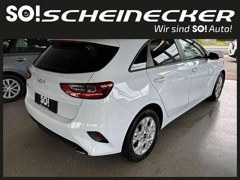 Gebraucht Kia Ceed 101 PS (74 kW) 2025 Weiß Kleinwagen