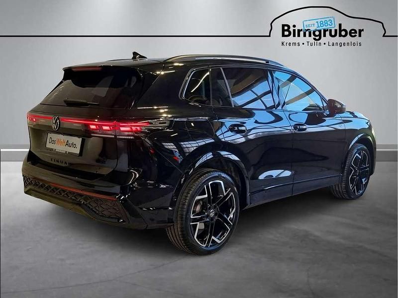 Gebraucht VW Tiguan Sport 150 PS (110 kW) 2025 Schwarz  metallic SUV