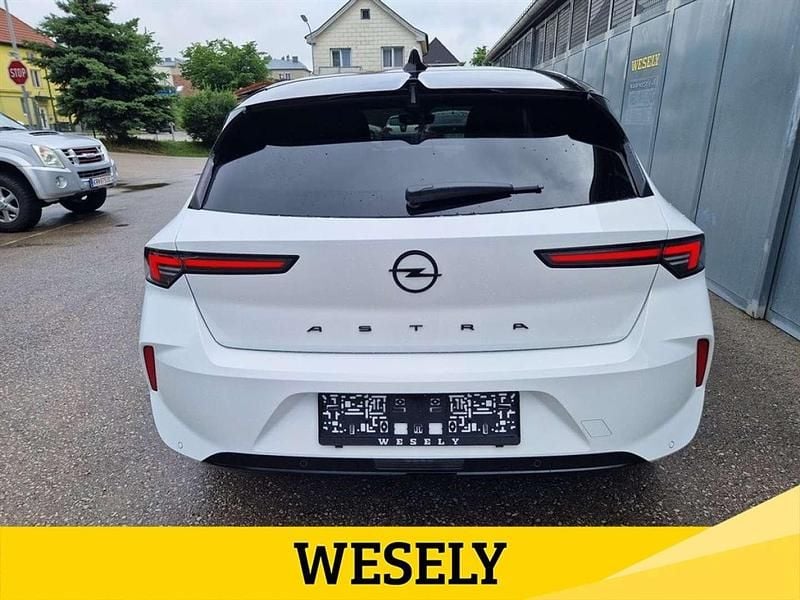 Neu Opel Astra 131 PS (96 kW) 2025 Weiß Limousine