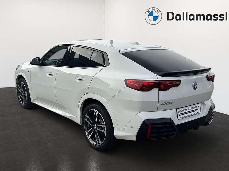 Gebraucht BMW iX2 150 kW (204 PS) 2025 Weiß SUV