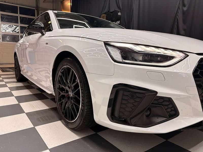 Gebraucht Audi A4 S-Line 163 PS (119 kW) 2022 Weiß Kombi