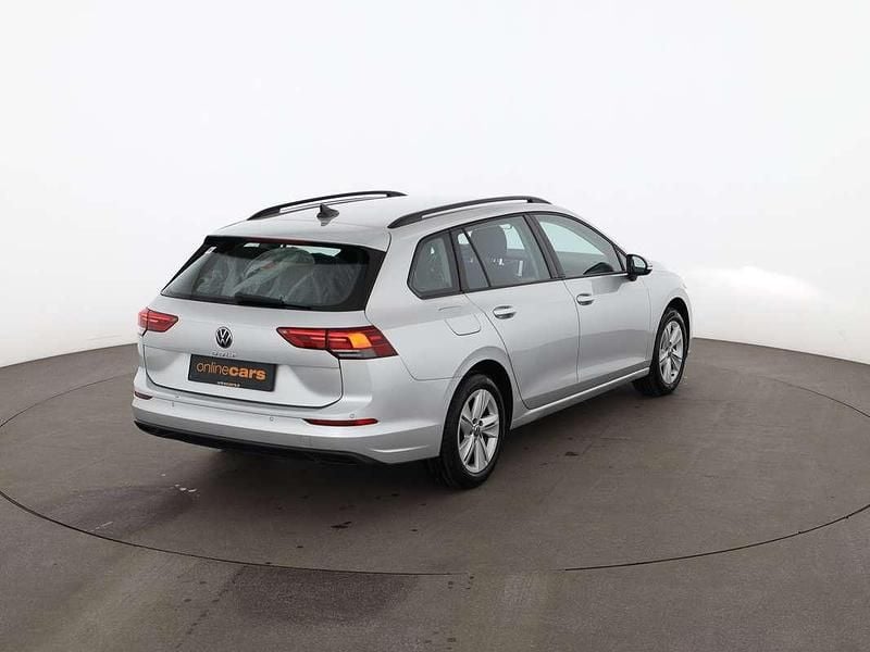 Gebraucht VW Golf VIII Life 150 PS (110 kW) 2022 Silber Kombi