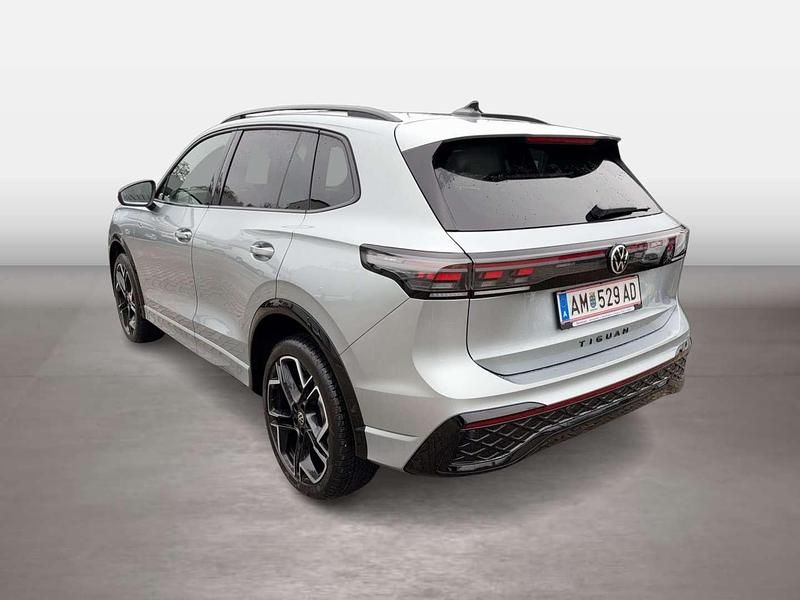 Gebraucht VW Tiguan Sport 193 PS (141 kW) 2025 Silber SUV