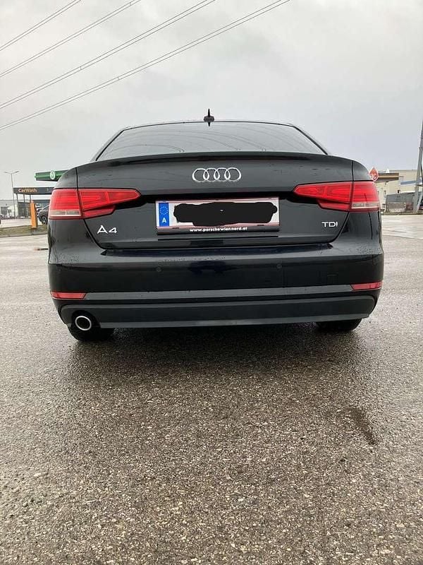 Gebraucht Audi A4 122 PS (89 kW) 2016 Schwarz Limousine