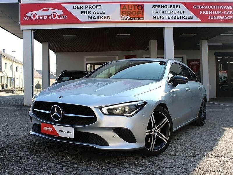 Gebraucht Mercedes CLA200 Shooting Brake 150 PS (110 kW) 2020 Silber Kombi