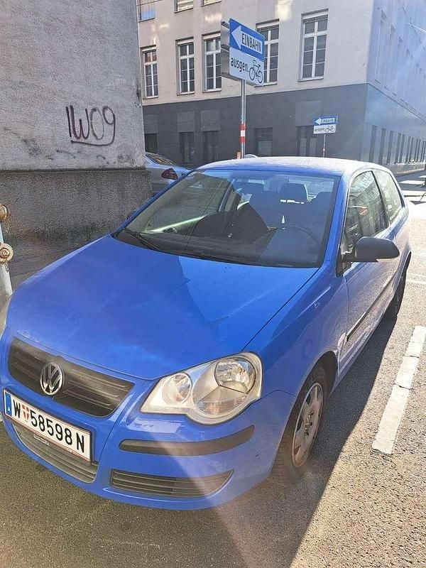 Blau Gebraucht 2008 VW Polo Classicline Limousine | € 1.000 (Fairer Preis) - Bild 1/4