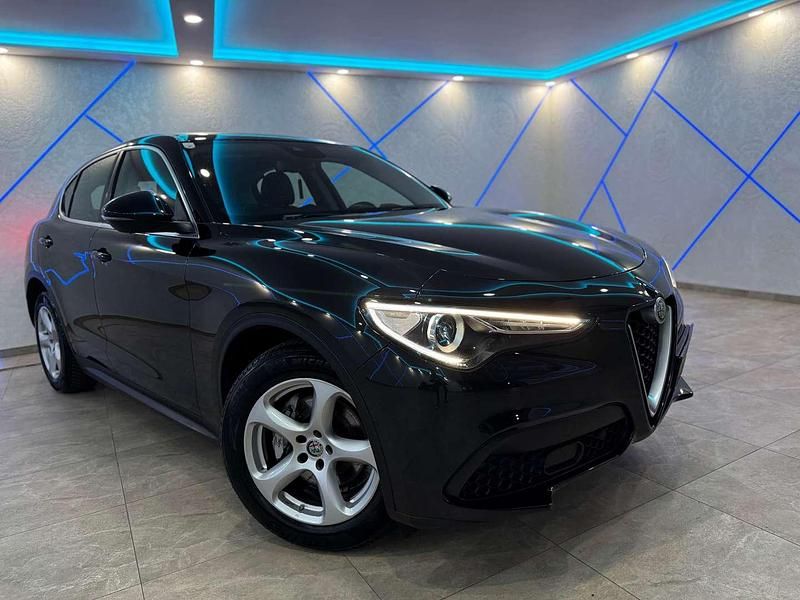Gebraucht Alfa Romeo Stelvio Super 190 PS (139 kW) 2019 Schwarz SUV