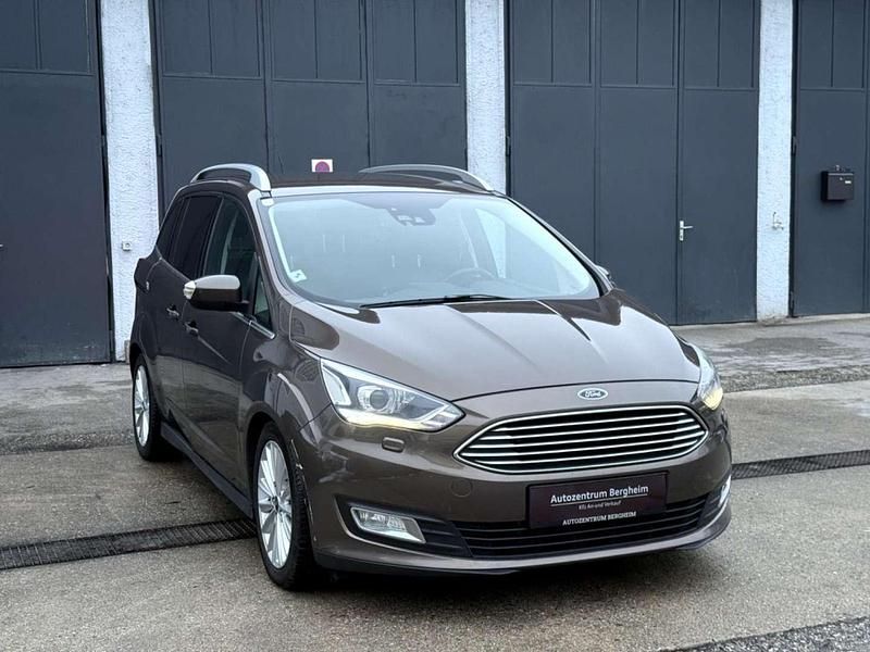 Gebraucht Ford Grand C-Max Titanium 120 PS (88 kW) 2017 Braun Van / Kleinbus