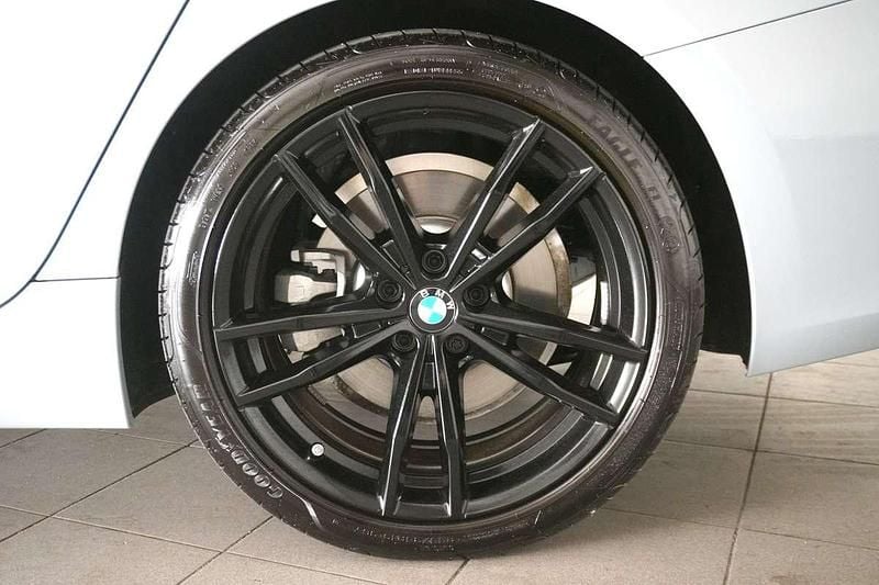 Gebraucht BMW 330 Efficient Dynamics 286 PS (210 kW) 2024 Grau Kombi