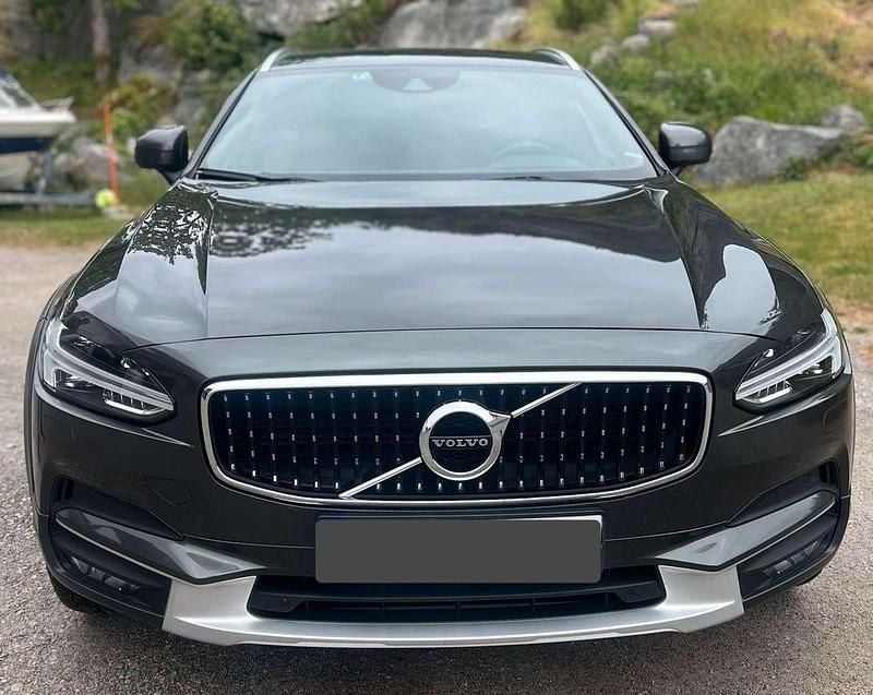 Gebraucht 2018 Volvo V90 CC Pro Kombi | € 25.800 - Bild 1/4