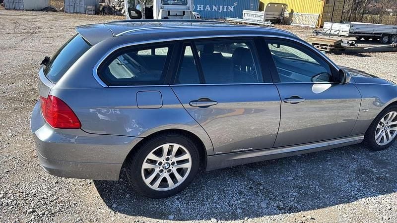 Gebraucht BMW 318 143 PS (105 kW) 2011 Kombi