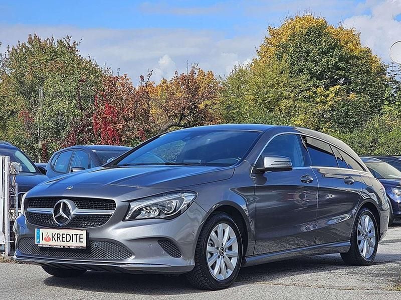 Gebraucht Mercedes CLA220 Shooting Brake 177 PS (130 kW) 2019 Grau Kombi