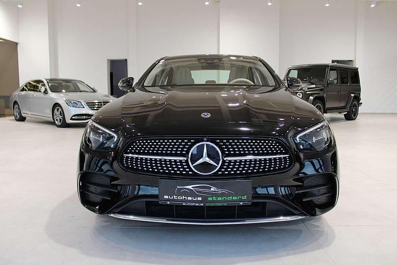 Gebraucht Mercedes E300 194 PS (142 kW) 2020 Schwarz Limousine