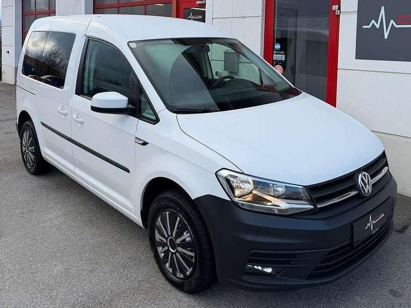 Gebraucht VW Caddy Trendline 102 PS (75 kW) 2016 Weiß Van / Kleinbus