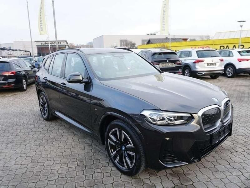 Gebraucht BMW iX3 M Sport 210 kW (286 PS) 2022 Grau SUV