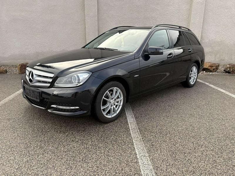 Schwarz Gebraucht 2013 Mercedes C180 Edition Kombi | € 6.950 - Bild 1/4