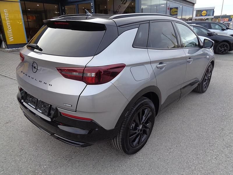 Gebraucht Opel Grandland X 136 PS (100 kW) 2024 Silber SUV