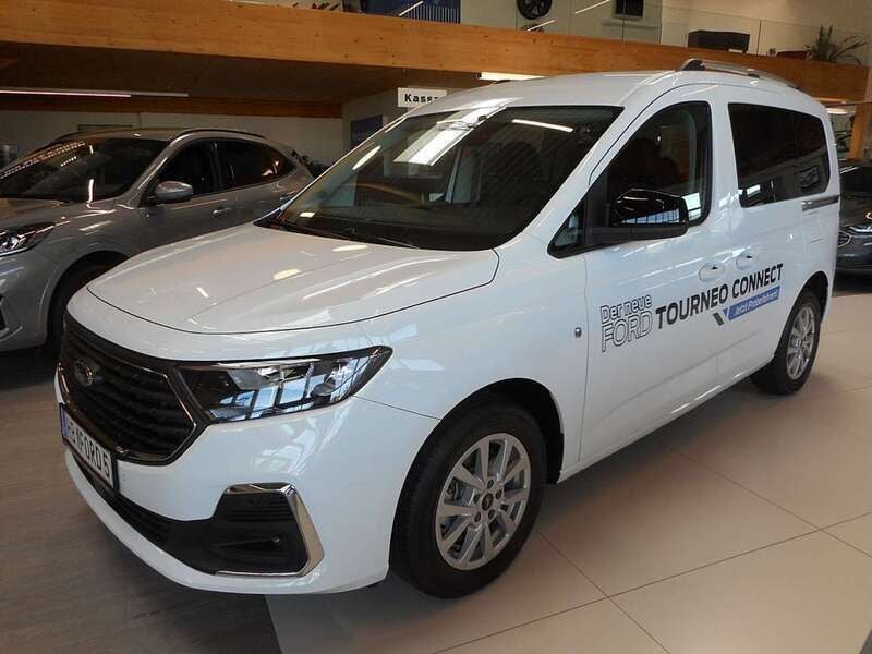 Frost weiß Gebraucht 2023 Ford Tourneo Connect Titanium Van / Kleinbus | € 30.990 - Bild 1/4