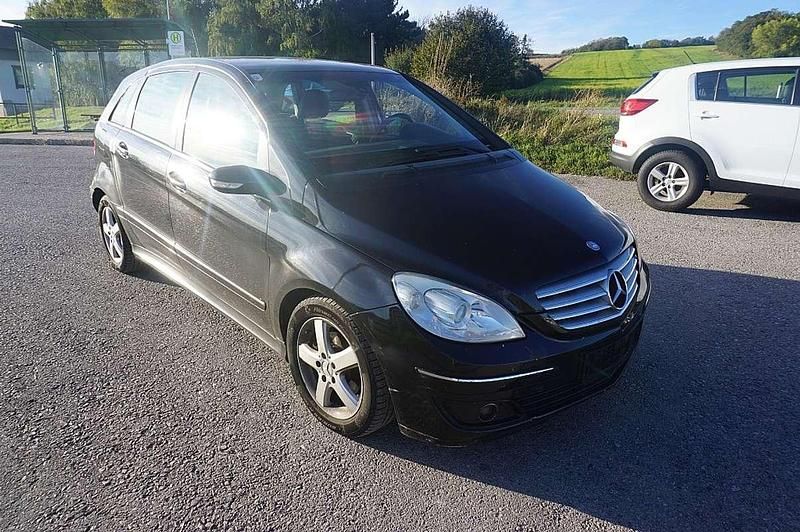 Gebraucht Mercedes B180 109 PS (80 kW) 2005 Schwarz Van / Kleinbus