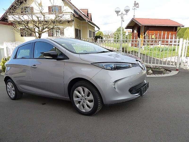 Grau Gebraucht 2016 Renault Zoe Intens Kleinwagen | € 9.900 - Bild 1/4