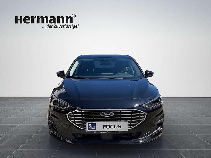 Neu Ford Focus Titanium 125 PS (91 kW) 2025 Schwarz Limousine
