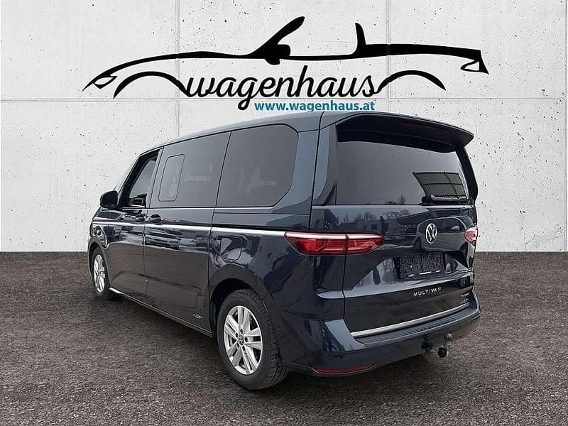 Gebraucht VW Multivan Style 150 PS (110 kW) 2022 Blau Van