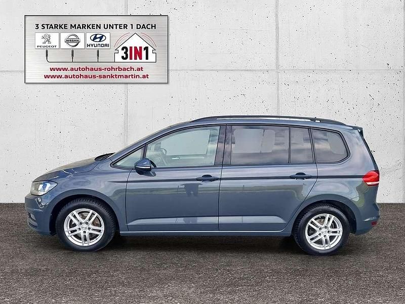 Gebraucht VW Touran Comfortline 122 PS (89 kW) 2021 Grau Van / Kleinbus