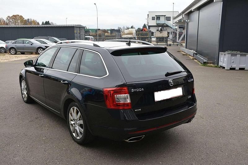 Gebraucht Skoda Octavia RS 184 PS (135 kW) 2017 Schwarz Kombi