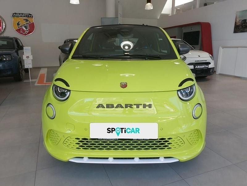 Gebraucht Abarth 500e Scorpionissima 114 kW (155 PS) 2024 Grün Kleinwagen