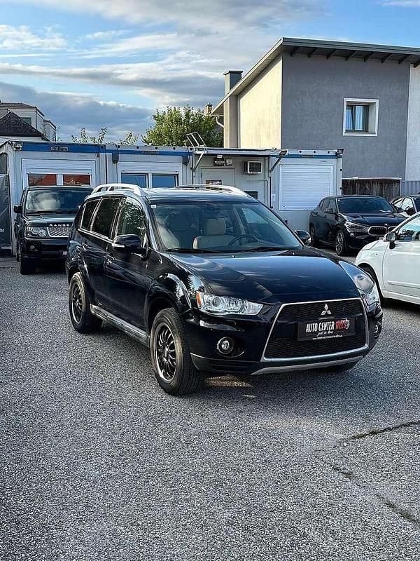 Schwarz Gebraucht 2010 Mitsubishi Outlander Instyle SUV | € 8.990 - Bild 1/4