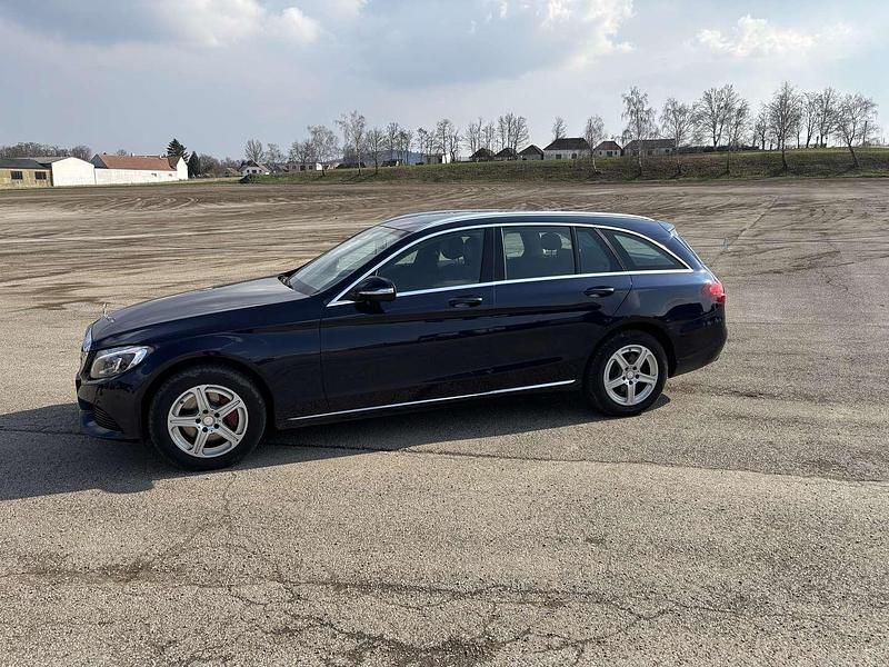 Gebraucht Mercedes C250 277 PS (203 kW) 2015