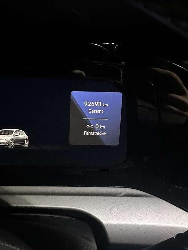 Gebraucht VW Golf VIII Life 116 PS (85 kW) 2022 Schwarz Kleinwagen