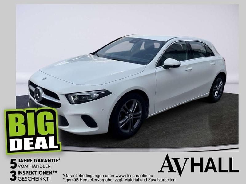 Gebraucht Mercedes A200 163 PS (119 kW) 2020 Weiß Limousine