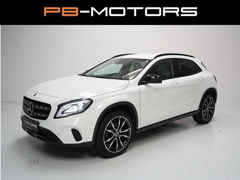 Weiß Gebraucht 2018 Mercedes GLA200 Night SUV | € 21.990 (Fairer Preis) - Bild 1/4