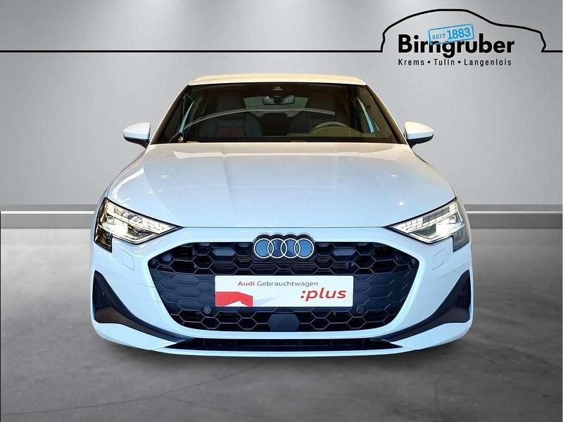 Gebraucht Audi A3 Ambiente 116 PS (85 kW) 2025 Weiss  metallic Limousine