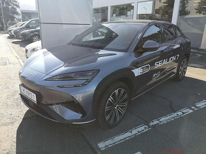 Gebraucht BYD Sealion 7 389 kW (530 PS) 2025 Grau SUV