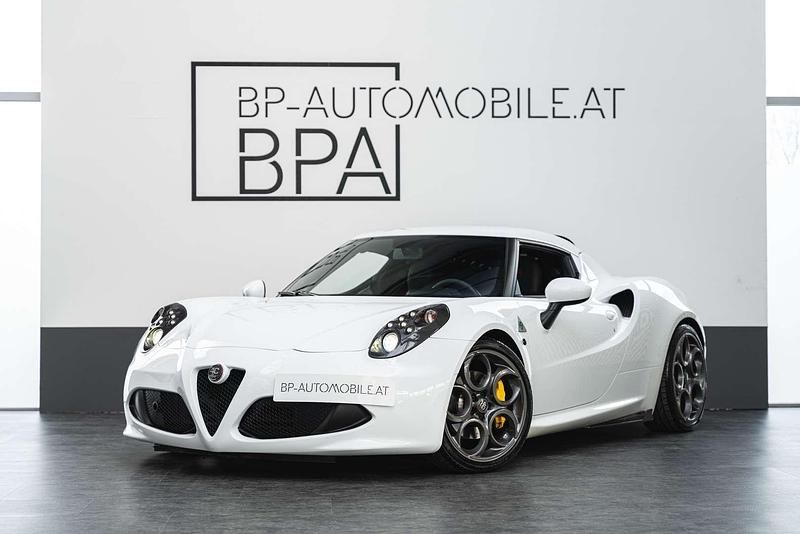 Weiß Gebraucht 2015 Alfa Romeo 4C Coupé | € 77.990 - Bild 1/4
