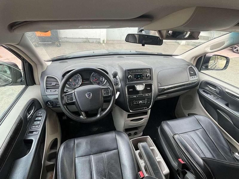 Gebraucht Lancia Voyager 163 PS (119 kW) 2012 Schwarz Van / Kleinbus