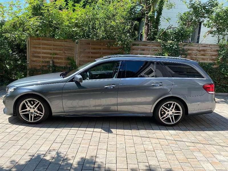 Gebraucht Mercedes E220 AMG line 170 PS (125 kW) 2015 Silber Kombi