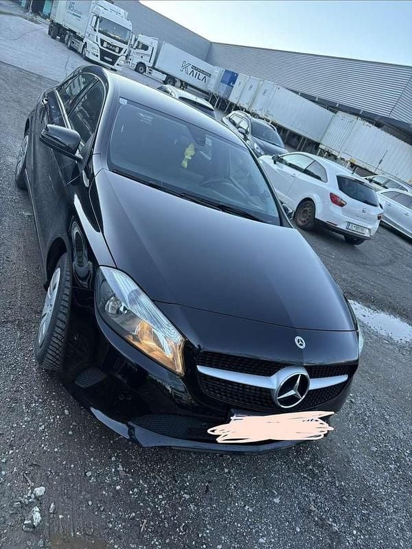 Gebraucht Mercedes A160 90 PS (66 kW) 2017 Limousine