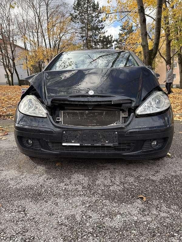 Gebraucht Mercedes A180 116 PS (85 kW) 2002 Schwarz Kleinwagen