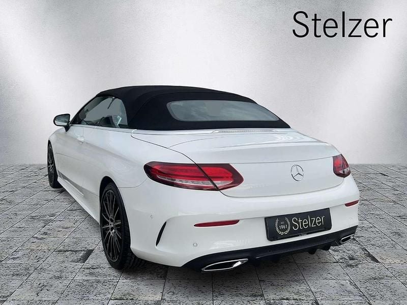 Gebraucht Mercedes C220 AMG 194 PS (142 kW) 2019 Weiß Cabrio