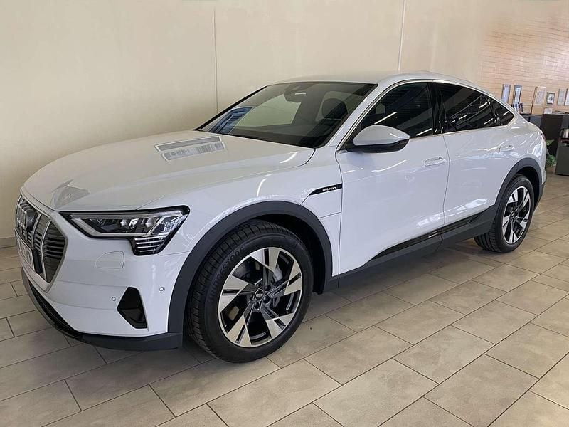 Gebraucht Audi e-tron Business 230 kW (313 PS) 2022 SUV