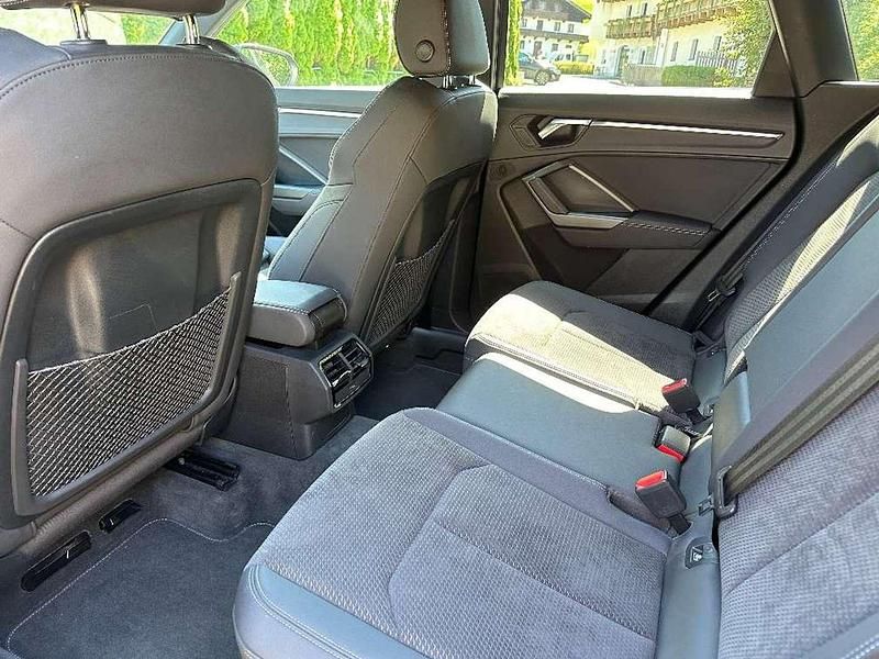 Gebraucht Audi Q3 S-Line 190 PS (139 kW) 2019 Schwarz SUV