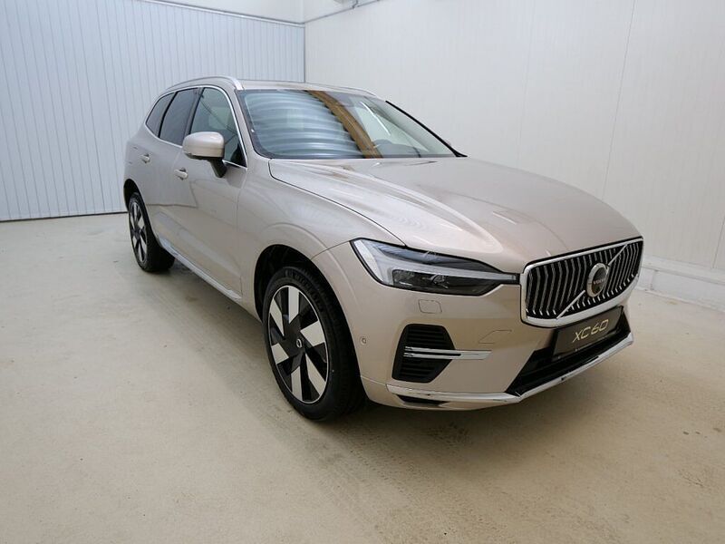 Gebraucht Volvo XC60 349 PS (256 kW) 2025 Grau SUV