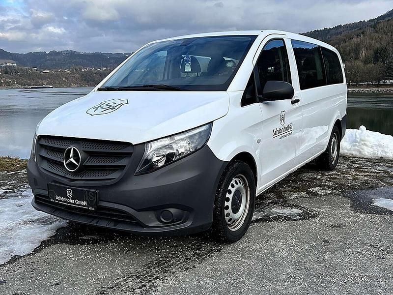 Weiß Gebraucht 2018 Mercedes Vito Van | € 24.990 (Fairer Preis) - Bild 1/4