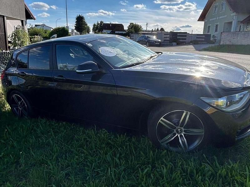 Schwarz Gebraucht 2012 BMW 114 Kleinwagen | € 4.000 (Fairer Preis) - Bild 1/4