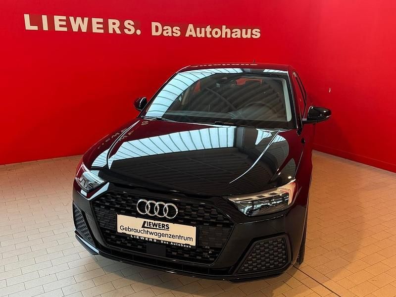 Neu Audi A1 Sportback 95 PS (69 kW) 2026 Schwarz  metallicperleffektno Kleinwagen
