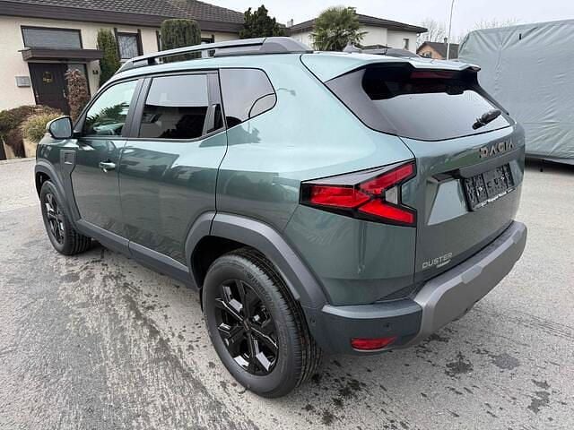 Neu Dacia Duster 155 PS (114 kW) 2026 Grün sonderlackierung SUV